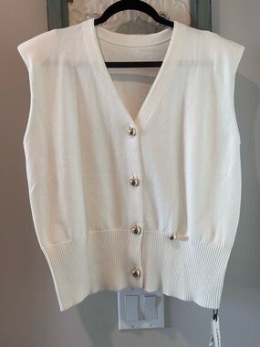 NWT Commense Cream Button-Front Knit Vest size large gold buttons